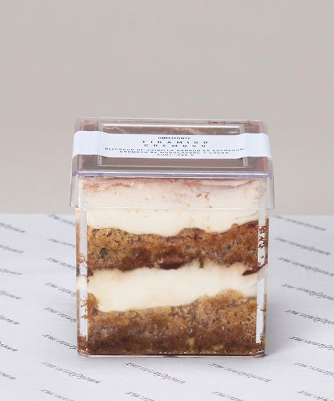 Delicioso Tiramisú con Espresso, Cremoso de Mascarpone y Cocoa