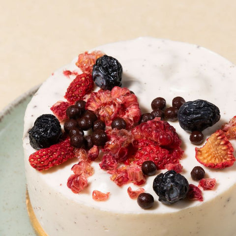 Cheesecake con Galleta Oreo y Mix de Berries Liofilizados