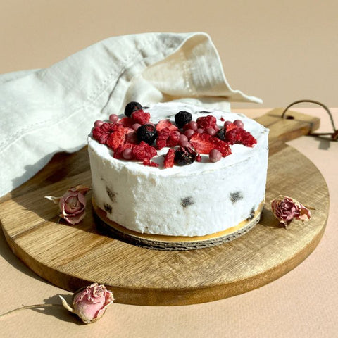 Cheesecake con Galleta Oreo y Mix de Berries Liofilizados