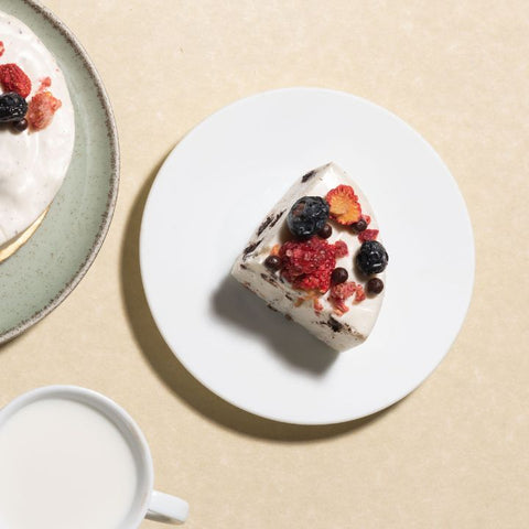 Cheesecake con Galleta Oreo y Mix de Berries Liofilizados