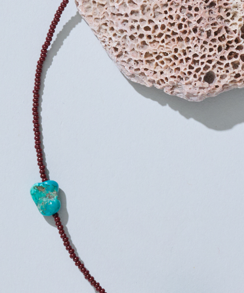 Collar Turquesa Amuleto con Cuarzo Rosa y Chaquira - Hija Única