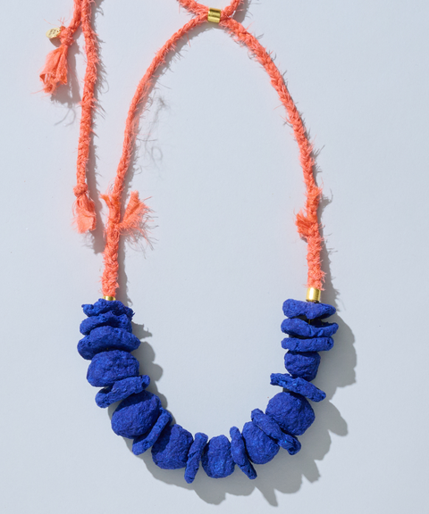 Collar Barragán Azul en Papel Maché y Seda - Hija Única