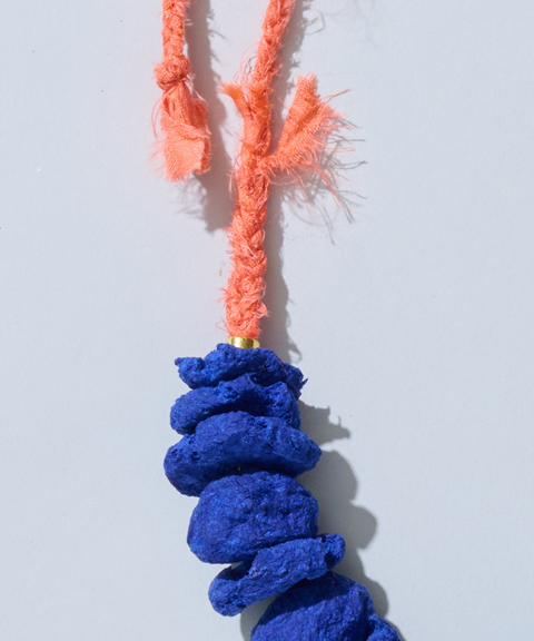 Collar Barragán Azul en Papel Maché y Seda - Hija Única
