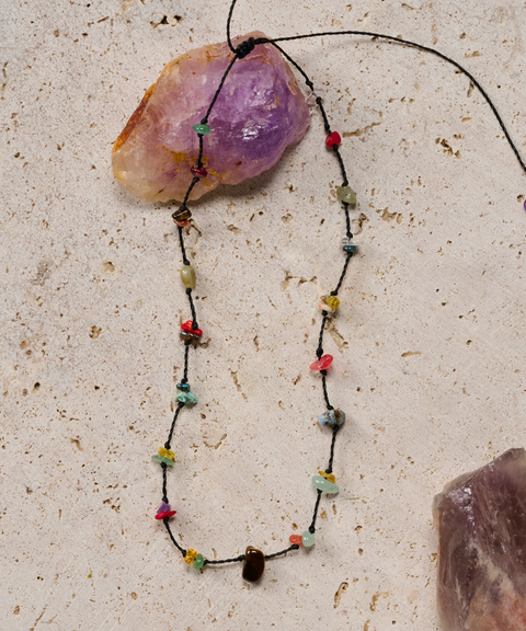 Collar Confeti con Piel, Piedras Naturales y Ámbar