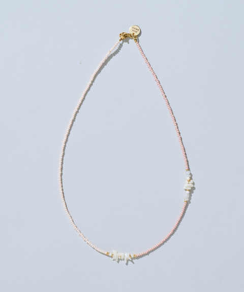 Collar Coral Blanco, Piedra Luna y Perlas Agua Dulce - Hija Única