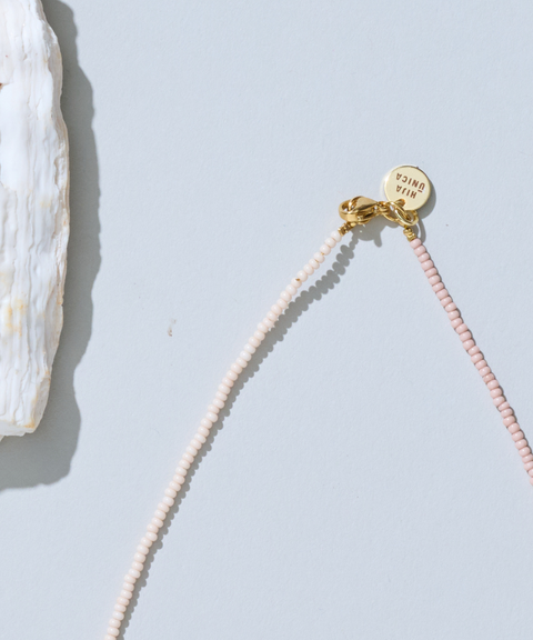 Collar Coral Blanco, Piedra Luna y Perlas Agua Dulce - Hija Única