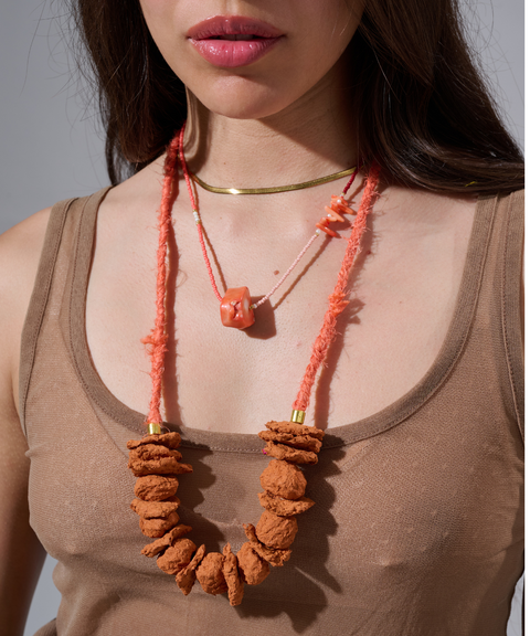Collar Gran Coral con Chaquira y Perlas de Agua Dulce - Hija Única