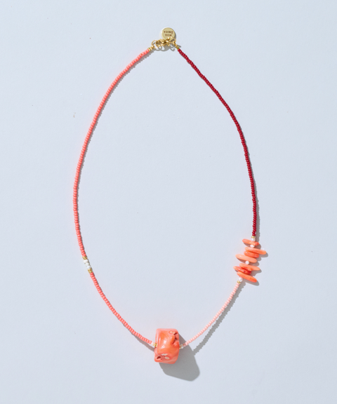 Collar Gran Coral con Chaquira y Perlas de Agua Dulce - Hija Única