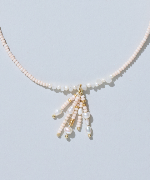 Collar Fireworks con Perla de Agua Dulce y Piedra Luna - Hija Única