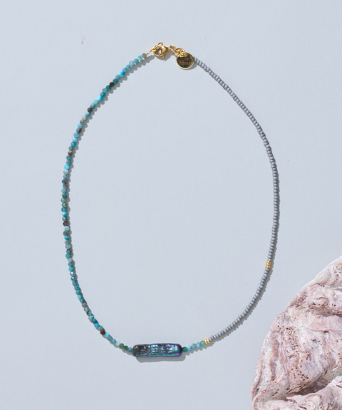 Collar Victoria con Perla de Agua Dulce Azul y Ágatas - Hija Única