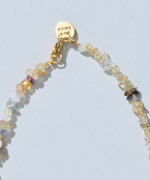 Collar Tesoro con Labradorita y Confeti de Perlas y Piedras Naturales - Hija Única