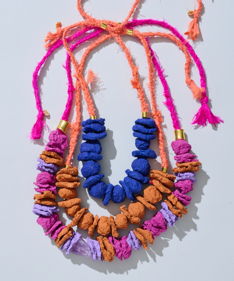 Collar Barragán Azul en Papel Maché y Seda - Hija Única