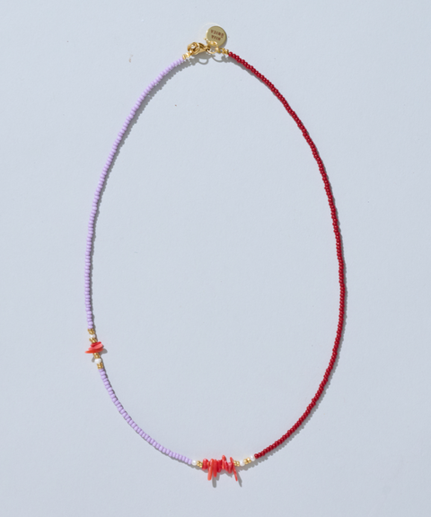 Collar Petit Coral con Chaquira y Perlas de Agua Dulce - Hija Única