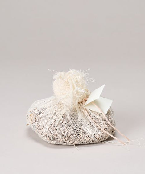 Palo Santo con Base de Cerámica Artesanal – Purifica tu Espacio con Encanto Natural