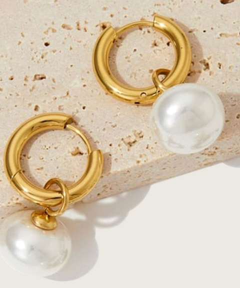 Arracadas Clásicas con Perla Natural, Acero Inoxidable y Chapa Oro 18K *New