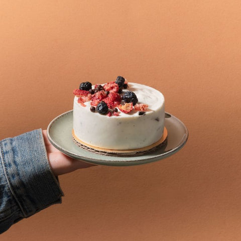 Cheesecake con Galleta Oreo y Mix de Berries Liofilizados