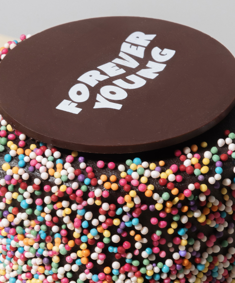 Pastel de Chocolate Funfeti Forever Young