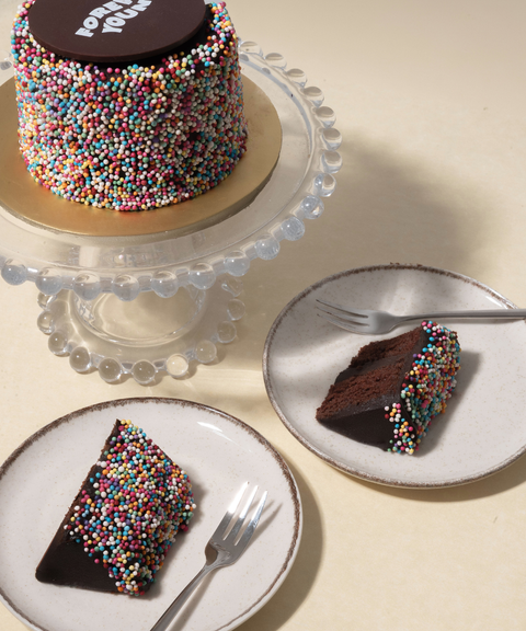 Pastel de Chocolate Funfeti Forever Young