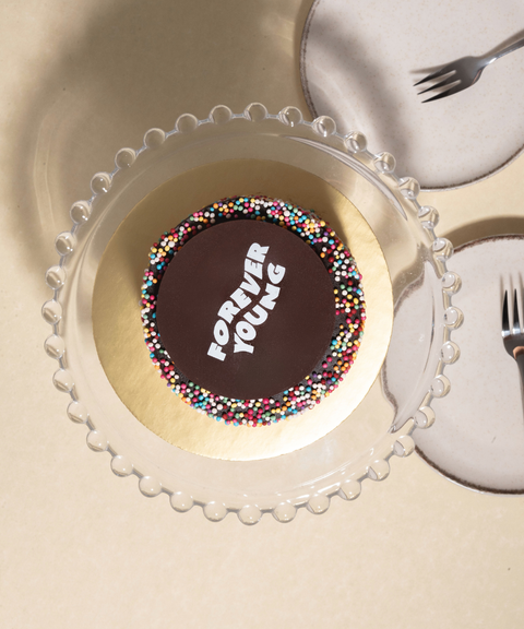 Pastel de Chocolate Funfeti Forever Young