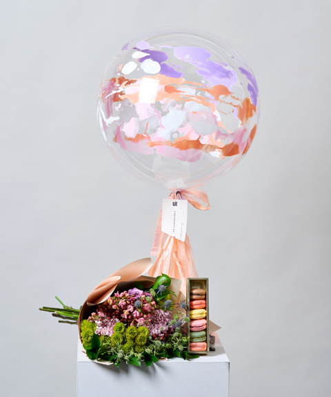 Set para Mamá - Armonía - Globo, Flores Suli Bloom y Macarons de Temporada